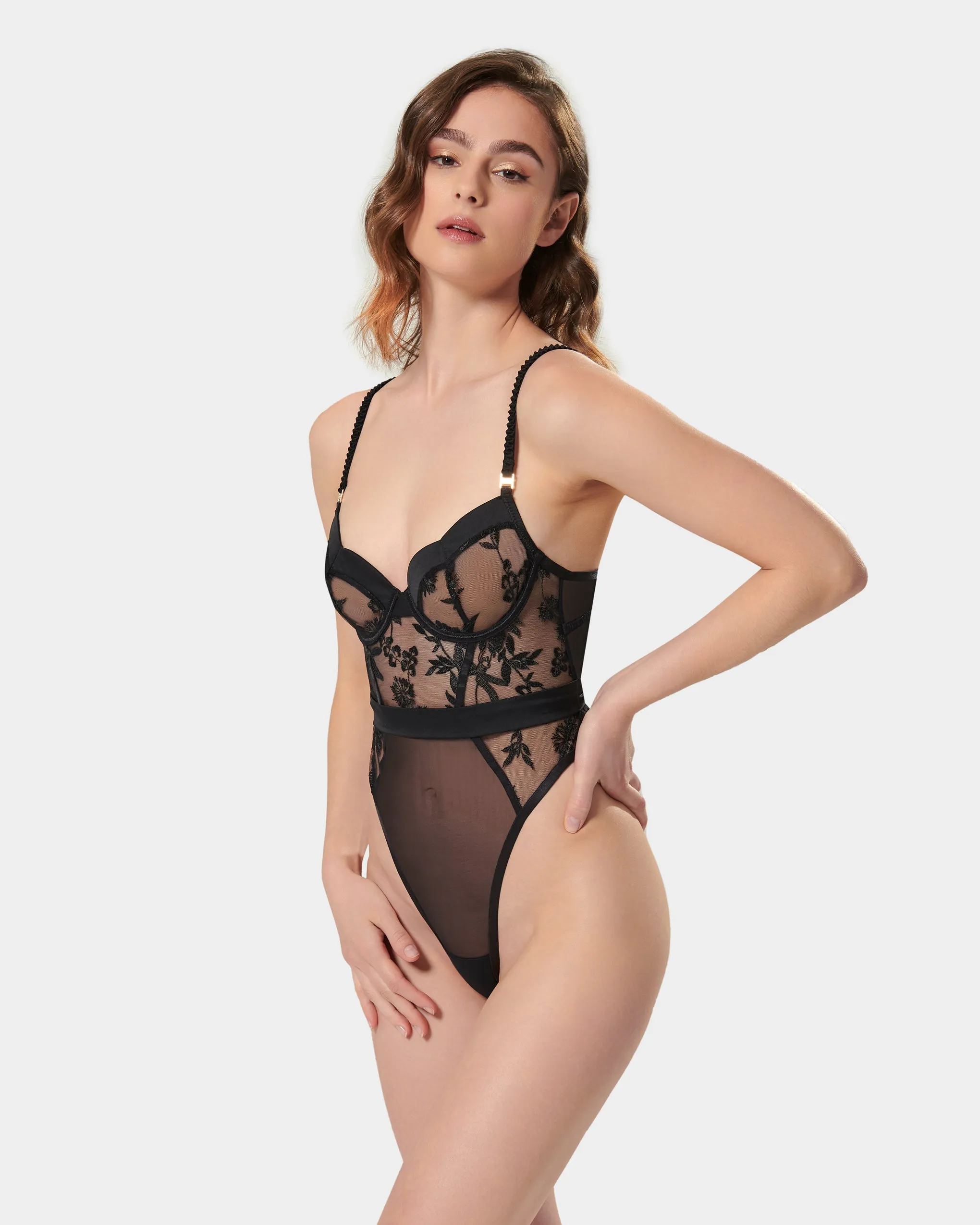 Cassandra Wired Body Black