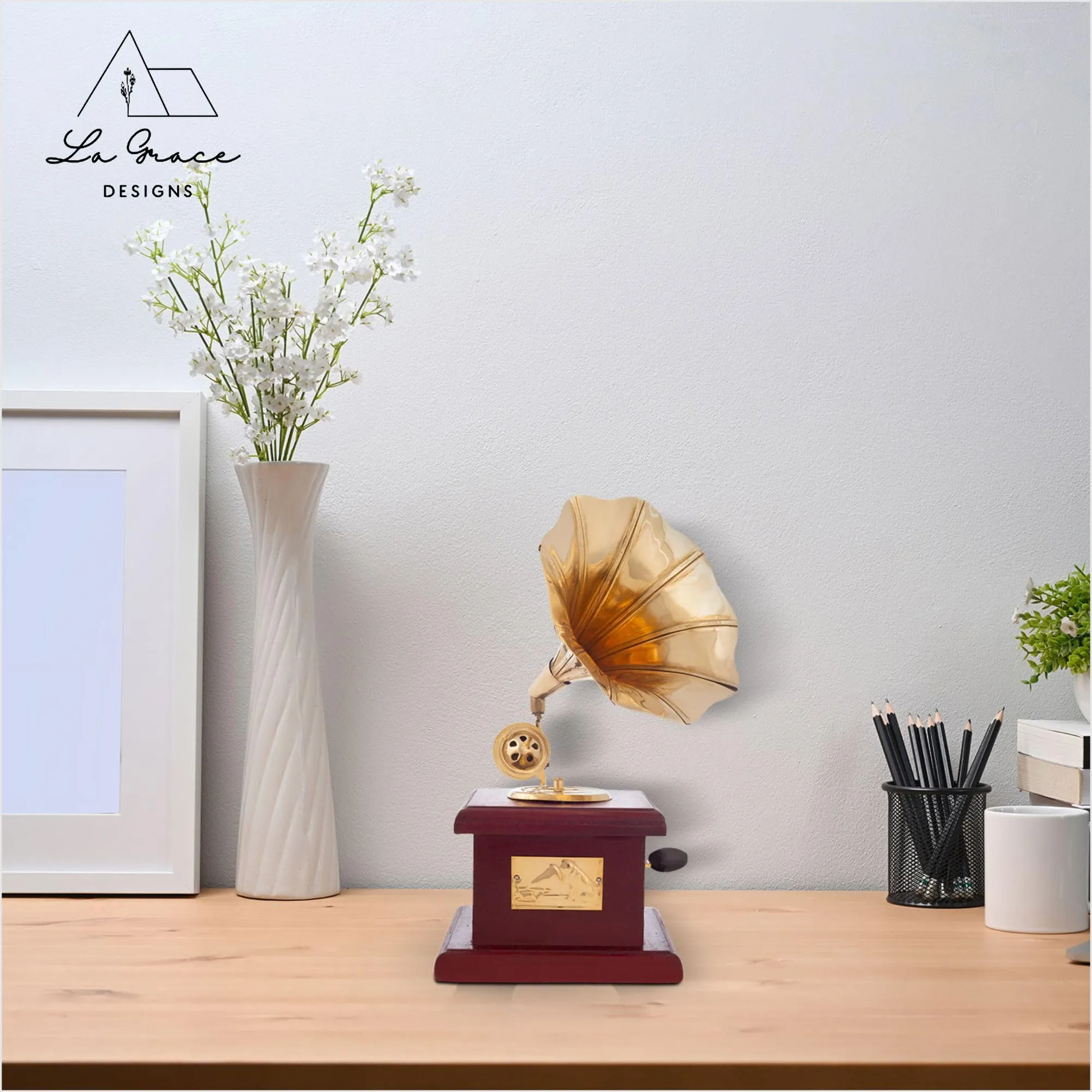 La Grace Brass Antique Handcrafted Gramophone Showpiece, Musical Miniature Dummy, Desktop, Room, Table, Figurine, Living Room Decoration, Bedroom (Pack of 1)